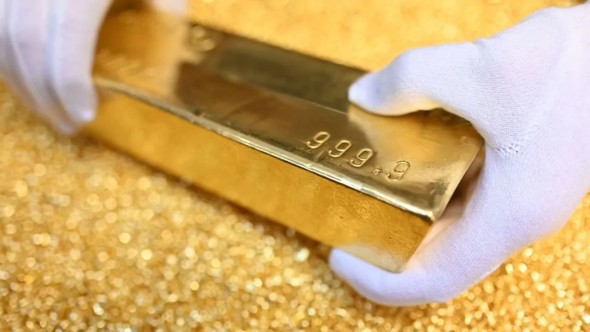قیمت طلا با ارزیابی سرمایه گذاران از گزارشهای مربوط به توافق آتش‌بس ایران و آمریکا اندکی افزایش یافت