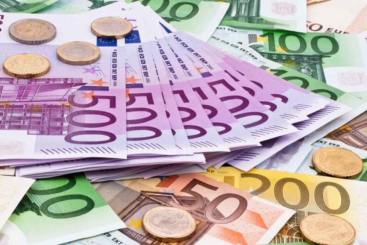 قیمت دلار و قیمت یورو امروز چهارشنبه ۶ خرداد ۱۴۰۵ + جدول